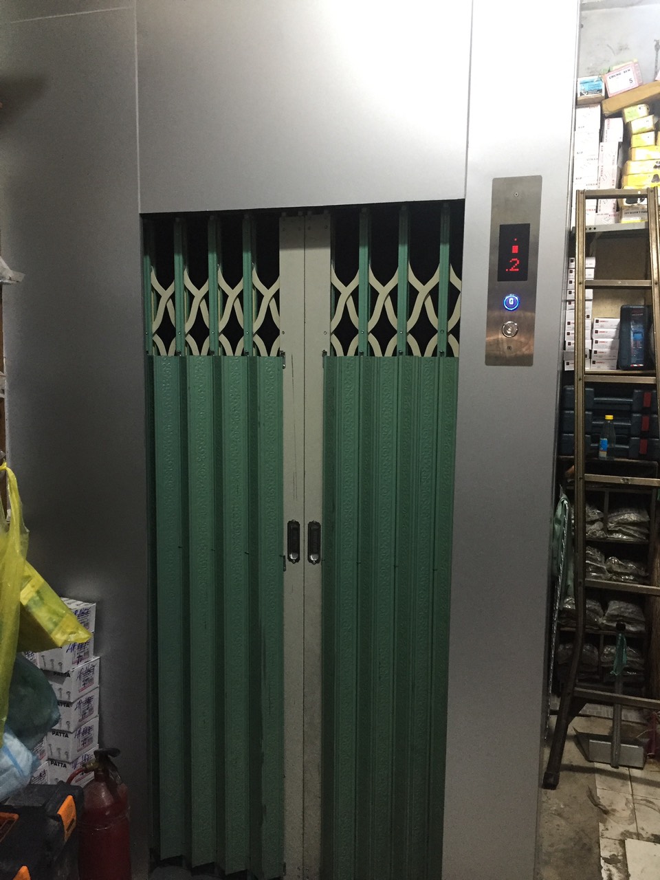 th-1 Thang máy tải hàng